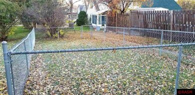 1123 N 5th St, Mankato, MN 56001 - photo 2