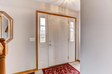 698 Wedgewood Dr, Marysville, OH 43040 - photo 3