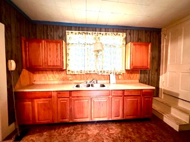 100 N Main Cross St, Wingate, IN 47994 - photo 5