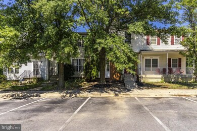 6922 Flag Harbor Dr, District Heights, MD 20747 - photo 4