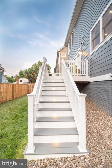 4525 Fairfield Dr, Bethesda, MD 20814 - photo 3