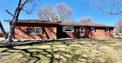 284 Westport Rd, Galesburg, IL 61401 - photo 2