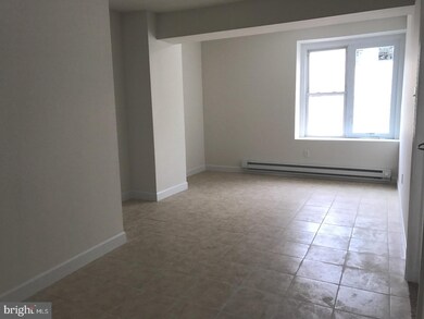 310-312 W Main St unit 1, Lansdale, PA 19446 - photo 4