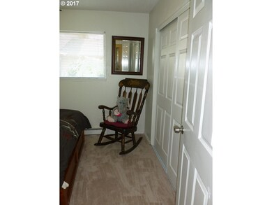 Bedroom, Primary