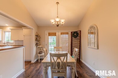 5501 N Leawood Ct, Peoria, IL 61615 - photo 7