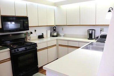 1224 Shibumy Cir unit B, West Palm Beach, FL 33415 - photo 6