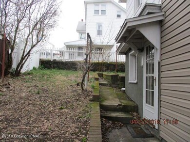 247 Franklin St, Tamaqua, PA 18252 - photo 3