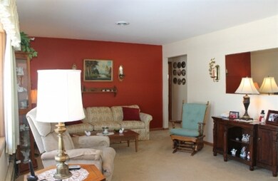 5255 Irish Ln, Fitchburg, WI 53711 - photo 3