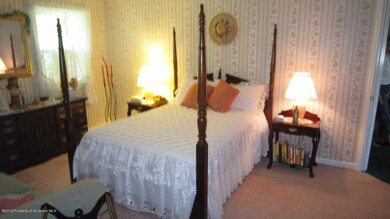 196 Decker Rd, Jermyn, PA 18433 - photo 7