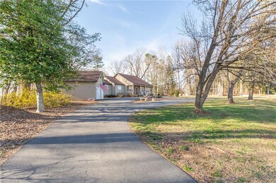 1610 Southmont Dr, Asheboro, NC 27205 - photo 4