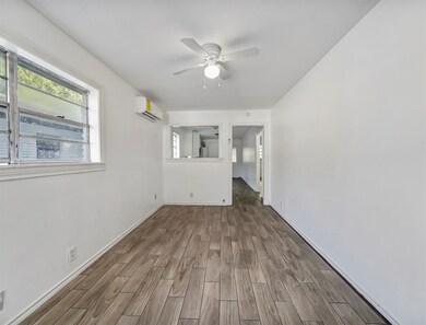 3210 Cactus St unit 3210, Houston, TX 77026 - photo 2