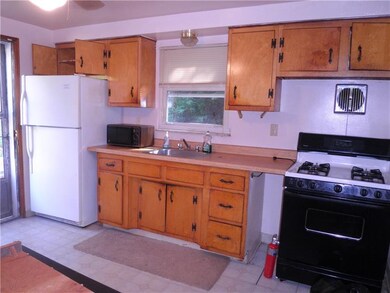 Eat-in Kitchen