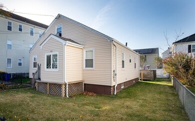 267 Montaup St, Fall River, MA 02724 - photo 2