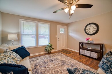 118 Poteat St, Moore, SC 29369 - photo 5