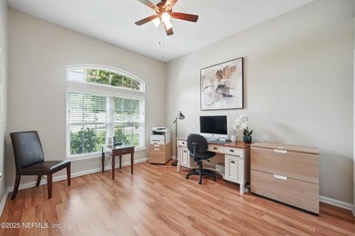 428 twin oaks ln-009