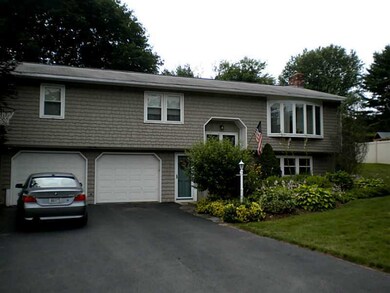 14 Roger Williams Dr, Greenville, RI 02828 - photo 2