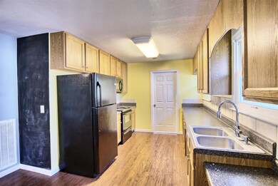 406 Sylvis St, Dickson, TN 37055 - photo 3