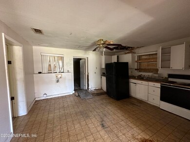 9011 Cocoa Ave, Jacksonville, FL 32211 - photo 5