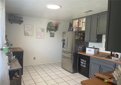 614 Elizabeth St, Troy, TX 76579 - photo 6