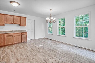 2112 King Ct, Asheboro, NC 27203 - photo 6