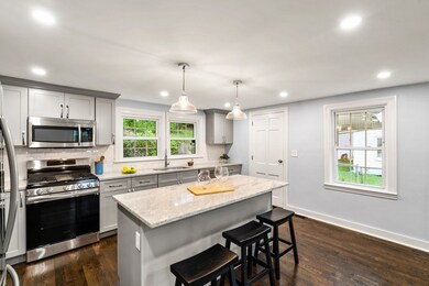 17 Ives St, Worcester, MA 01603 - photo 3