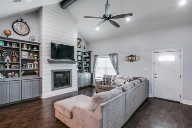 140 Walnut St, Paradise, TX 76073 - photo 3