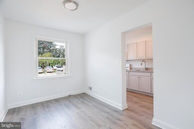 1046 Middlesex Rd, Essex, MD 21221 - photo 7