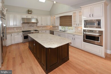 3522 Devon Dr, Falls Church, VA 22042 - photo 6