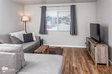 05-Living Room_DMD_8341