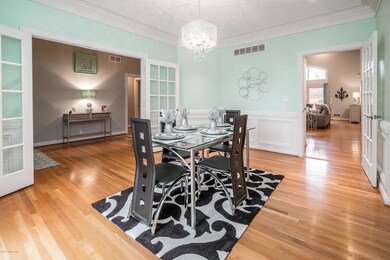 12818 Crestmoor Cir-16