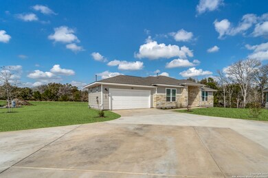 128 Roaming Rock Trail unit 103, San Marcos, TX 78666 - photo 2