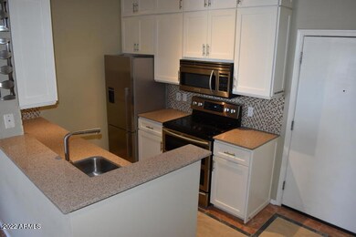 Biltmore Square Apartments unit 459, Phoenix, AZ 85016 - photo 2