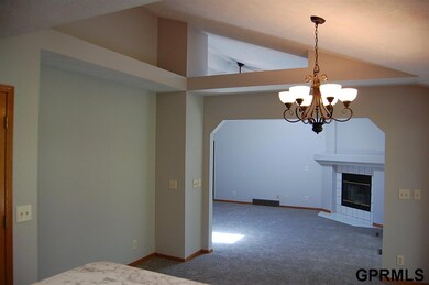 12659 Meredith Ave, Omaha, NE 68164 - photo 7