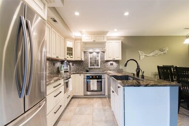 125 Van Zandt Ave Newport, RI