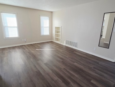 901 W Illinois Ave, Enid, OK 73701 - photo 7