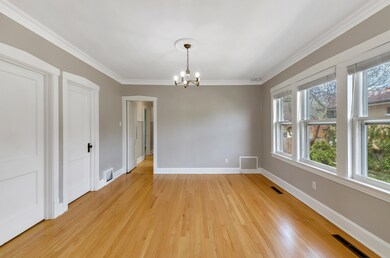 1684 Campbell Ave, Des Plaines, IL 60016 - photo 6