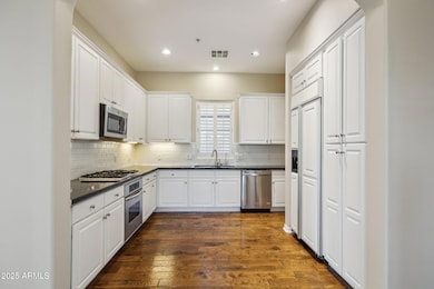 10-web-or-mls-20704-n-90th-pl-1079