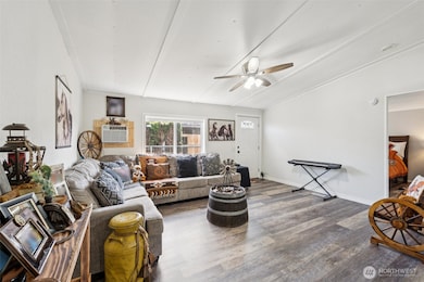 725 37th St SE unit 36, Auburn, WA 98002 - photo 6