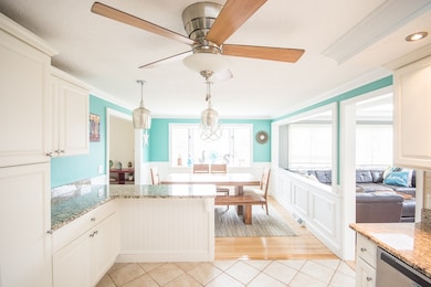 895 South St, Walpole, MA 02081 - photo 6