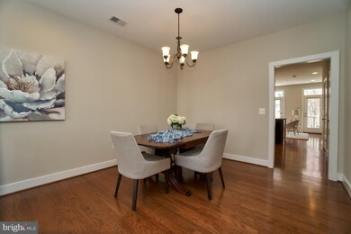 928 N Columbus St, Alexandria, VA 22314 - photo 7