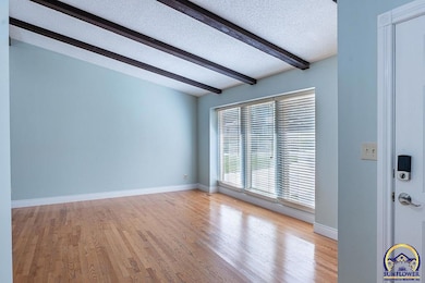 4828 SW Cochise Ave, Topeka, KS 66614 - photo 5