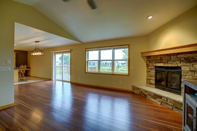 2864 Winterhazel Ln, Fitchburg, WI 53711 - photo 5