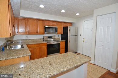 3537 Laurel View Ct, Laurel, MD 20724 - photo 6