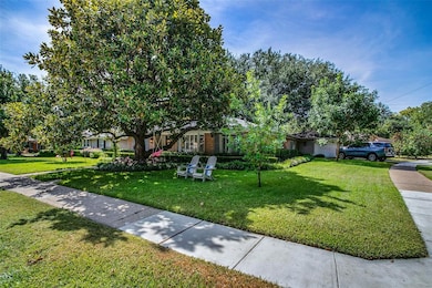 6804 Ravendale Ln, Dallas, TX 75214 - photo 3