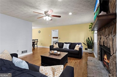 Open to eat-in Kitchen and Primary suite