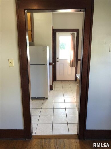 2226 Adams St, Davenport, IA 52803 - photo 7