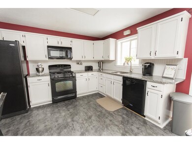 7 Tanglewood Dr, East Hampstead, NH 03826 - photo 4