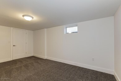 102CrestRd0056