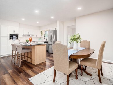 5624 Sandalwood Blvd, Columbus, OH 43229 - photo 7