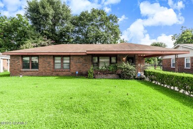 810 W Alexander Street-15